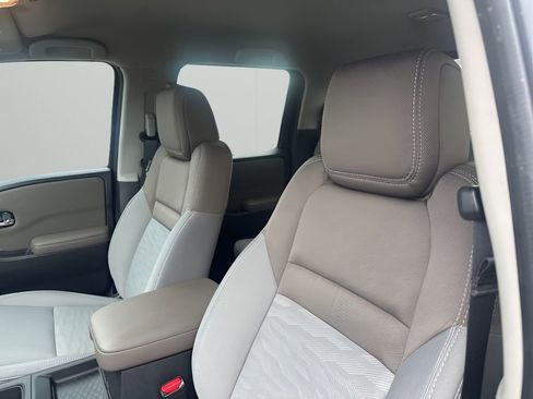 Used 2022 Nissan Frontier SV image 27