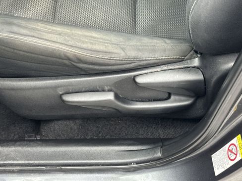 Used 2018 Toyota RAV4 XLE image 12