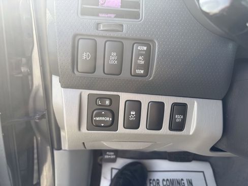 Used 2010 Toyota Tacoma PreRunner image 24