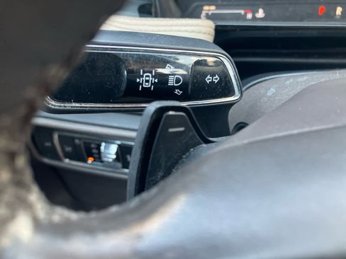 Used 2021 Lincoln Corsair Standard AWD w/ Premium Package image 17