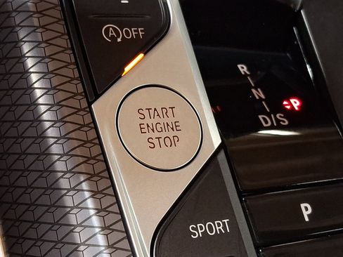 Used 2025 BMW 430i xDrive Coupe w/ Premium Package image 19