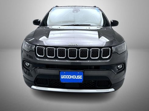 Used 2024 Jeep Compass Limited image 2