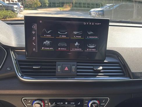 Used 2021 Audi Q5 2.0T Premium Plus w/ Premium Plus Package AWD/4WD image 10