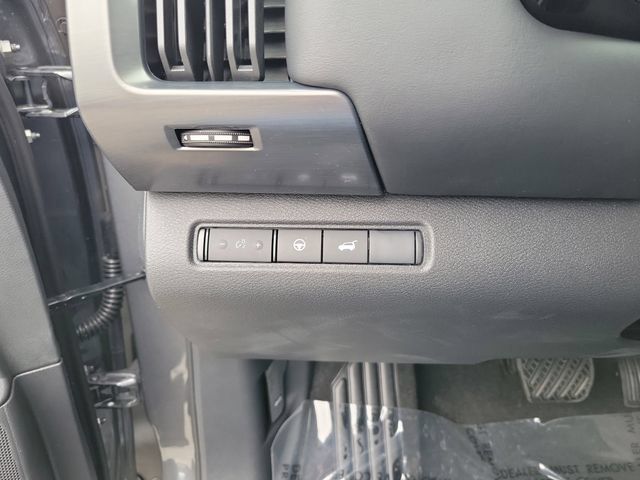 New 2026 Nissan Pathfinder SL FWD image 10