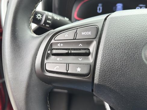 Used 2023 Hyundai Venue Limited w/ Cargo Package image 21