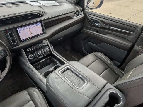 Used 2021 GMC Yukon Denali w/ Denali Premium Package RWD image 27