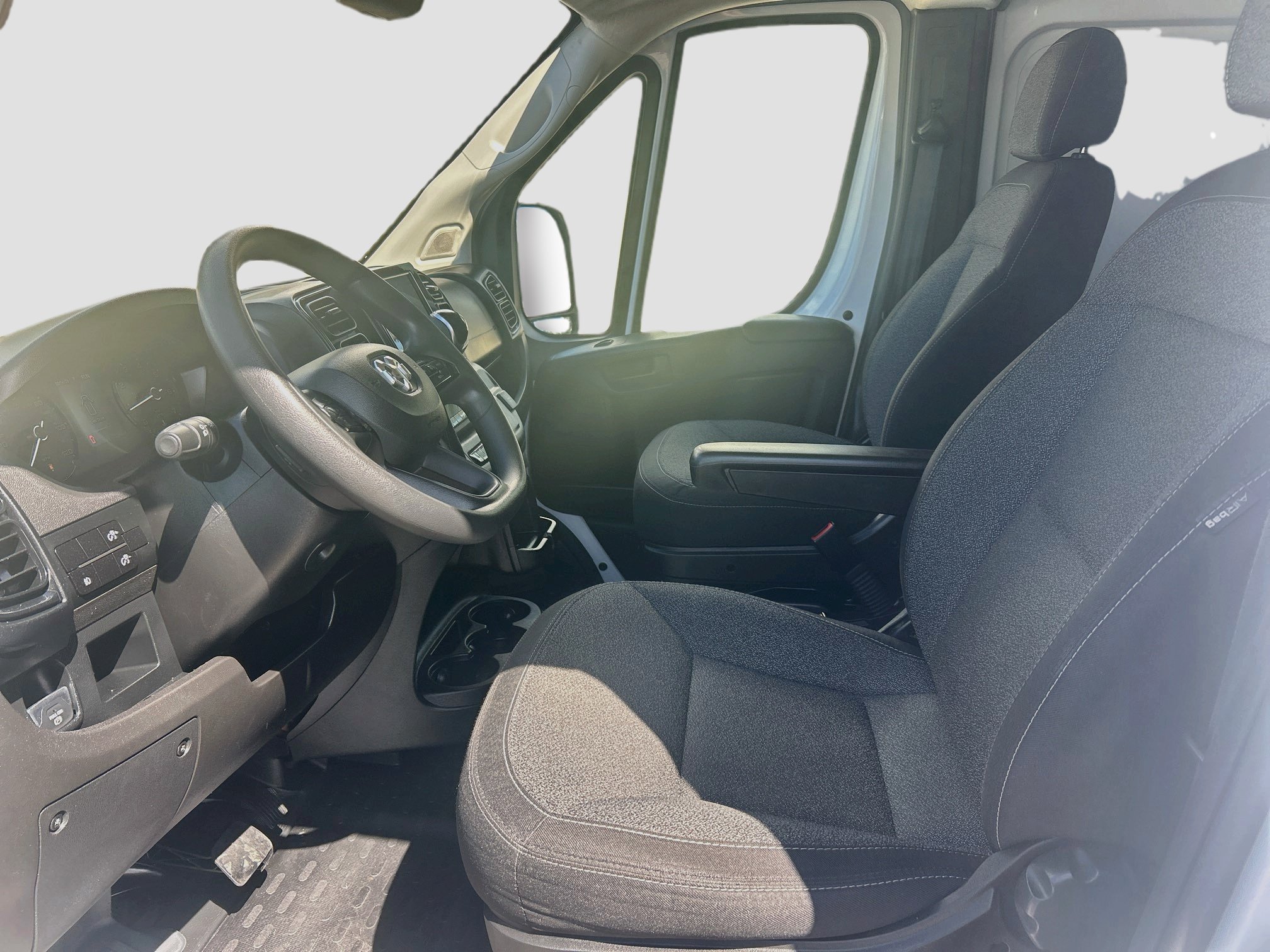 Used 2025 RAM ProMaster 2500 w/ Convenience Group FWD image 21