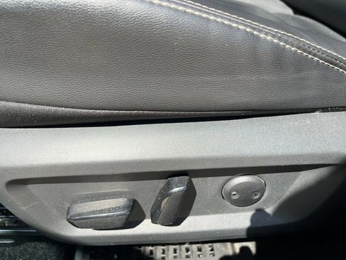 Used 2023 Nissan Rogue SL FWD image 11