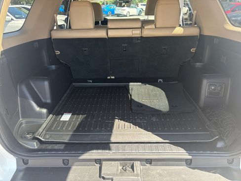 Used 2022 Toyota 4Runner Limited AWD/4WD image 18