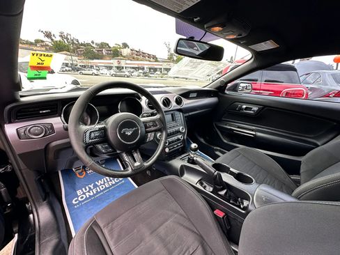 Used 2017 Ford Mustang GT RWD image 26