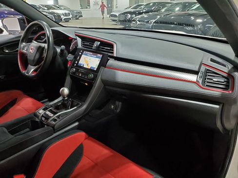 Used 2018 Honda Civic Type R image 15