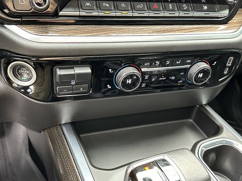 Used 2022 Chevrolet Silverado 1500 LT Trail Boss w/ LT Trail Boss Premium Package image 23