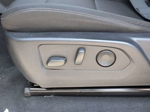Used 2023 Chevrolet Colorado W/T w/ WT Convenience Package II AWD/4WD image 18