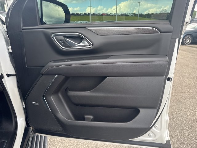 Used 2023 GMC Yukon AT4 w/ AT4 Premium Plus Package AWD/4WD image 28