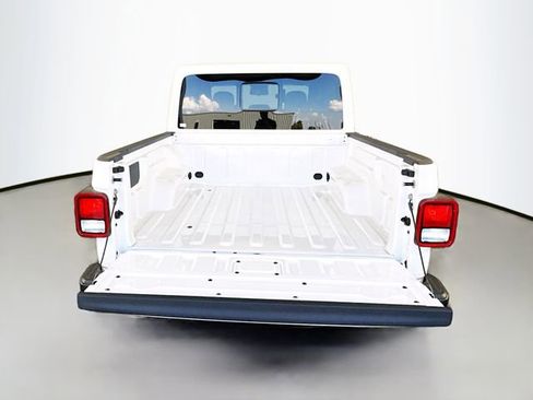 New 2025 Jeep Gladiator Sport image 22