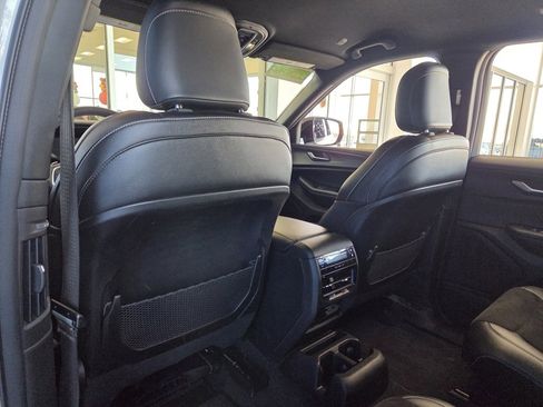 Used 2023 Jeep Grand Cherokee L Laredo image 17