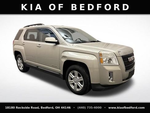 Used 2014 GMC Terrain SLT w/ Safety Package AWD/4WD image 3