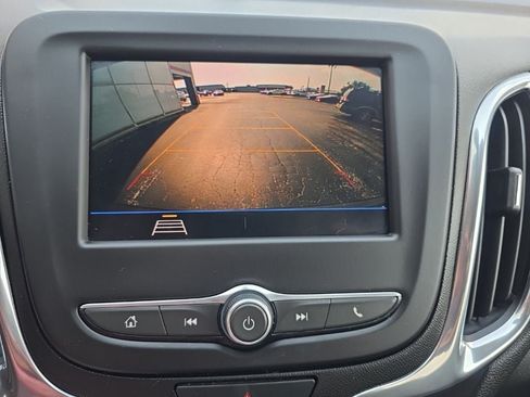 Used 2020 Chevrolet Equinox LT FWD image 24