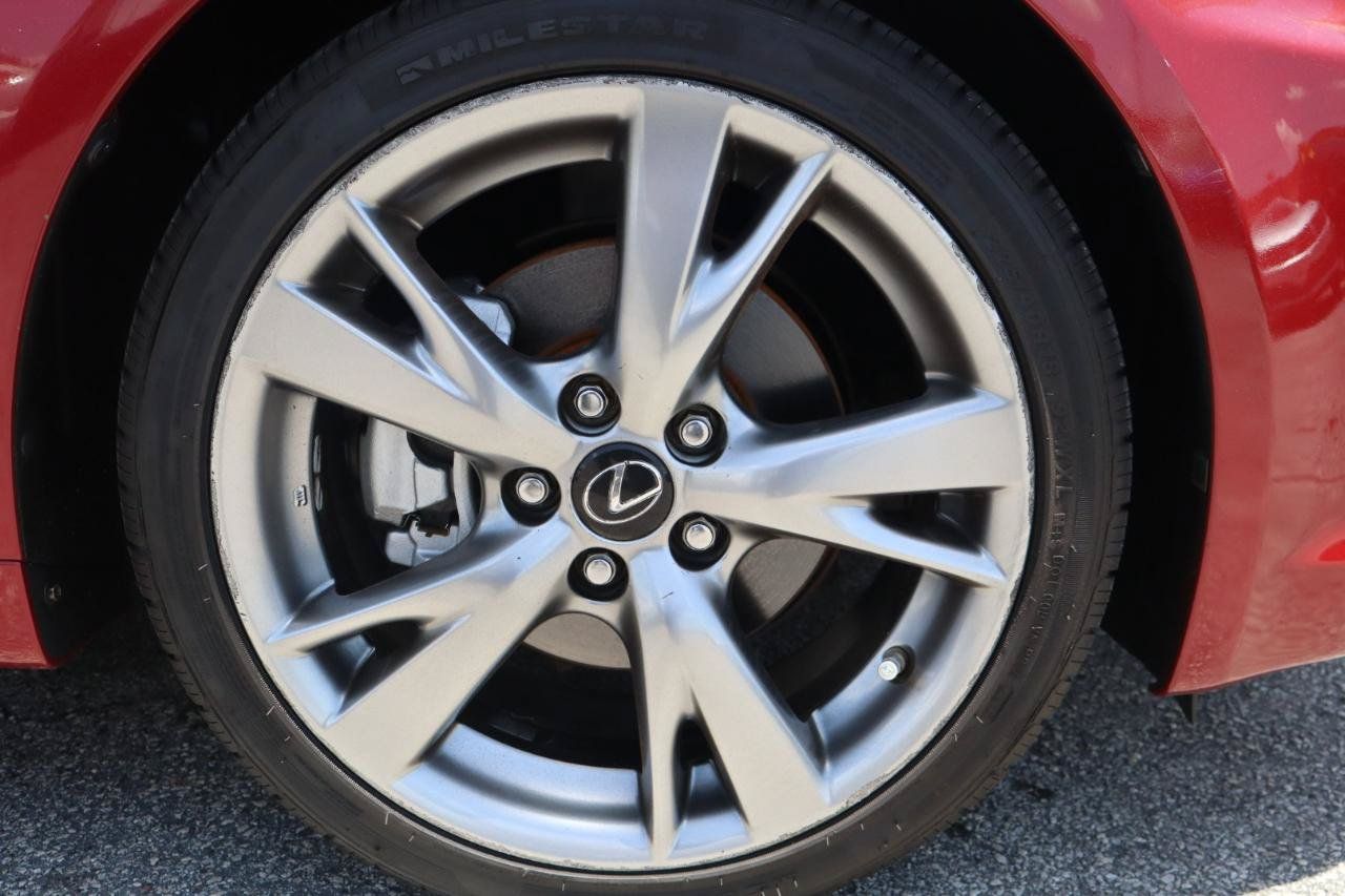 Used 2010 Lexus IS 250 w/ Preferred Accessory Package RWD image 29