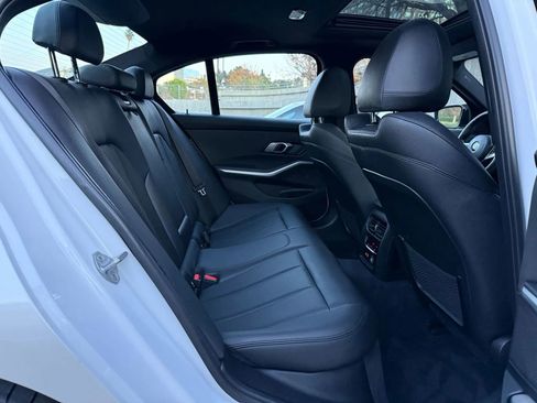 Used 2019 BMW 330i Sedan w/ M Sport Package image 45