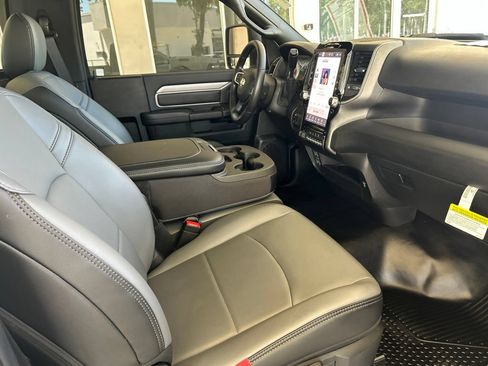 Used 2025 RAM 3500 Tradesman AWD/4WD image 27