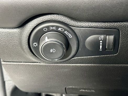 Used 2022 Dodge Durango GT image 24