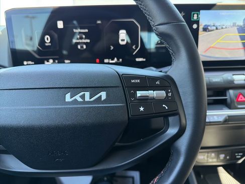 Used 2025 Kia K4 EX FWD image 34