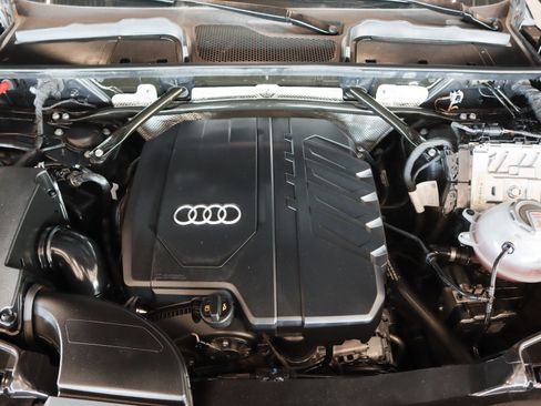 Used 2023 Audi Q5 2.0T Premium Plus w/ Premium Plus Package image 4