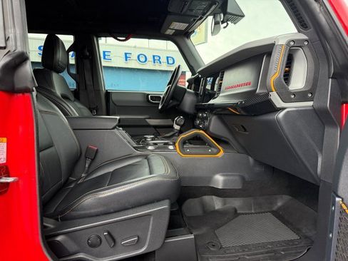 Used 2023 Ford Bronco Badlands w/ Sasquatch Package image 23