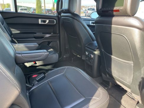 Used 2020 Ford Explorer XLT w/ Equipment Group 202A image 13