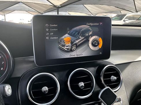 Used 2019 Mercedes-Benz GLC 350e 4MATIC image 36