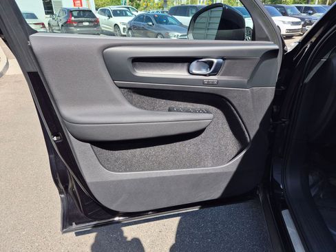 Used 2023 Volvo XC40 Recharge Plus AWD/4WD image 12