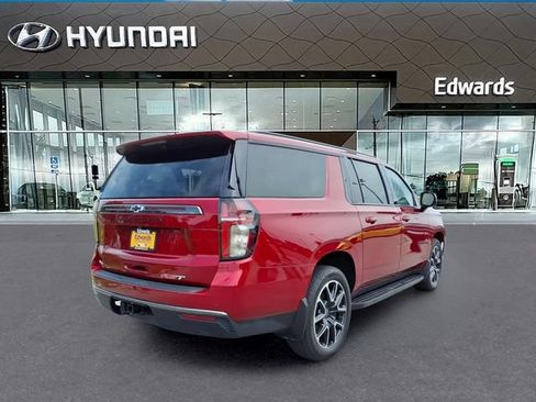 Used 2022 Chevrolet Suburban RST w/ Luxury Package AWD/4WD image 7