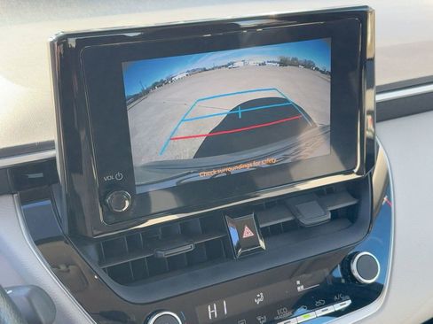 Used 2023 Toyota Corolla LE image 21