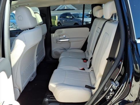 New 2026 Mercedes-Benz GLB 250 4MATIC image 12