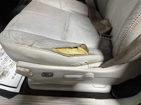 Used 2011 Chevrolet Silverado 3500 LT w/ Interior Plus Package image 37