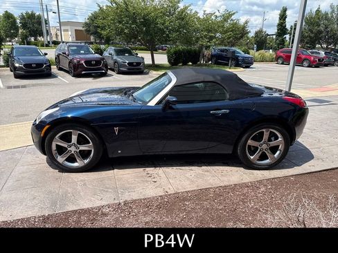Used 2007 Pontiac Solstice Convertible w/ Premium Package RWD image 9