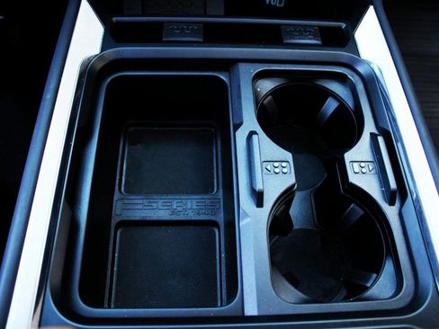 Used 2024 Ford F250 Platinum image 52