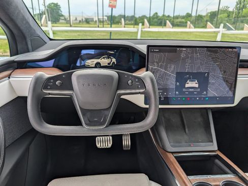Used 2022 Tesla Model X AWD/4WD image 34