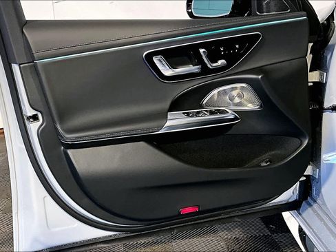 New 2026 Mercedes-Benz E 53 AMG e 4MATIC Sedan image 11