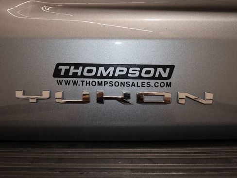 Used 2025 GMC Yukon XL Denali AWD/4WD image 37