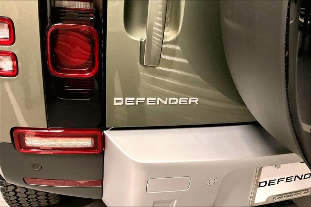 Certified 2024 Land Rover Defender 110 S AWD/4WD image 7