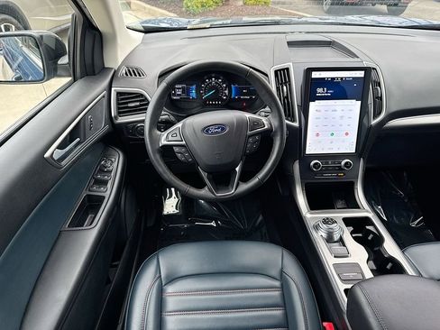 Used 2022 Ford Edge SEL w/ Sport Appearance Package image 11