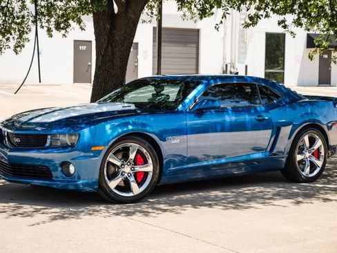 Used 2010 Chevrolet Camaro SS w/ RS Package RWD image 30