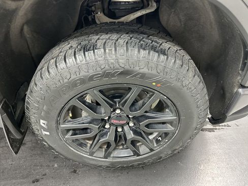 Used 2022 GMC Sierra 1500 Elevation AWD/4WD image 8