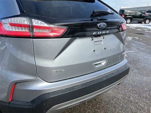 Used 2022 Ford Edge SEL image 29