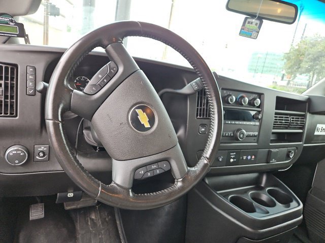 Used 2021 Chevrolet Express 3500 w/ Driver Convenience Package RWD image 9
