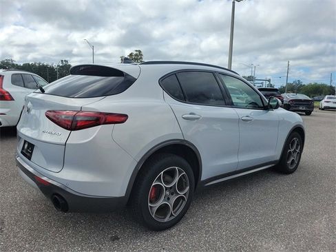 Used 2022 Alfa Romeo Stelvio Ti image 3