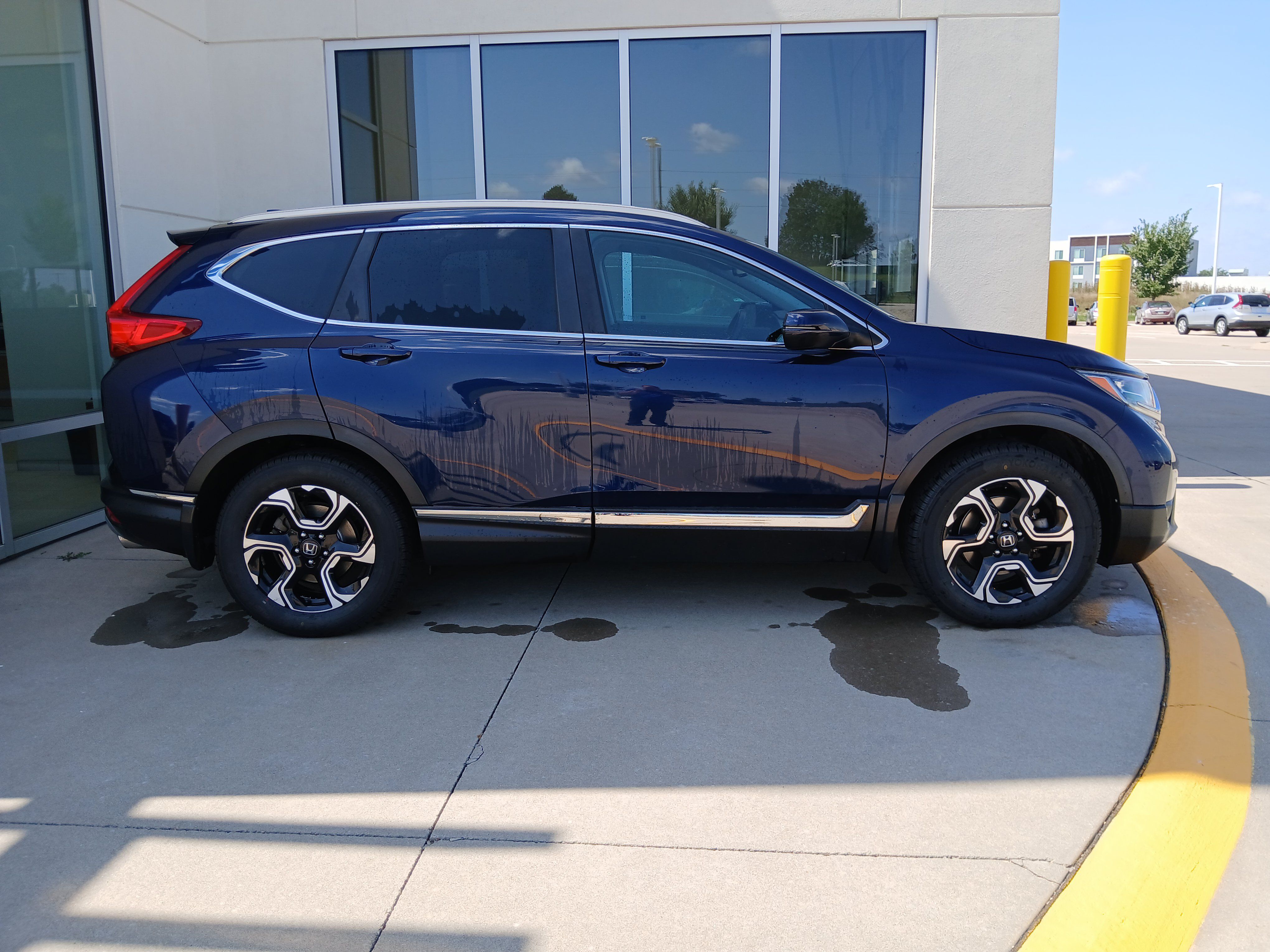 Used 2017 Honda CR-V Touring image 6