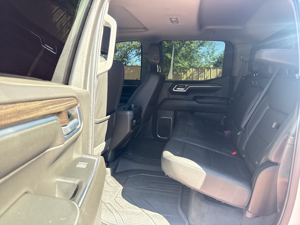 Used 2023 Chevrolet Silverado 1500 RST w/ Redline Edition AWD/4WD image 18